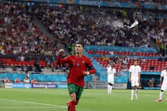 Portugals Cristiano Ronaldo führt die Torschützenliste des Turniers weiter an.