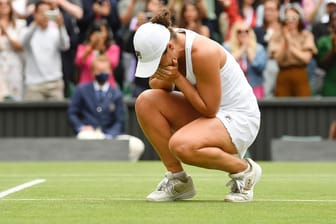 Ashleigh Barty nach ihrem Sieg: Die Australierin gewann erstmals in Wimbledon.