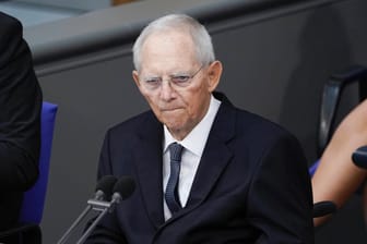 Bundestagspräsident Wolfgang Schäuble bei einer Plenarsitzung (Archivbild). Der Unionspolitiker sieht heute keine Benachteiligung von Frauen in der Politik.
