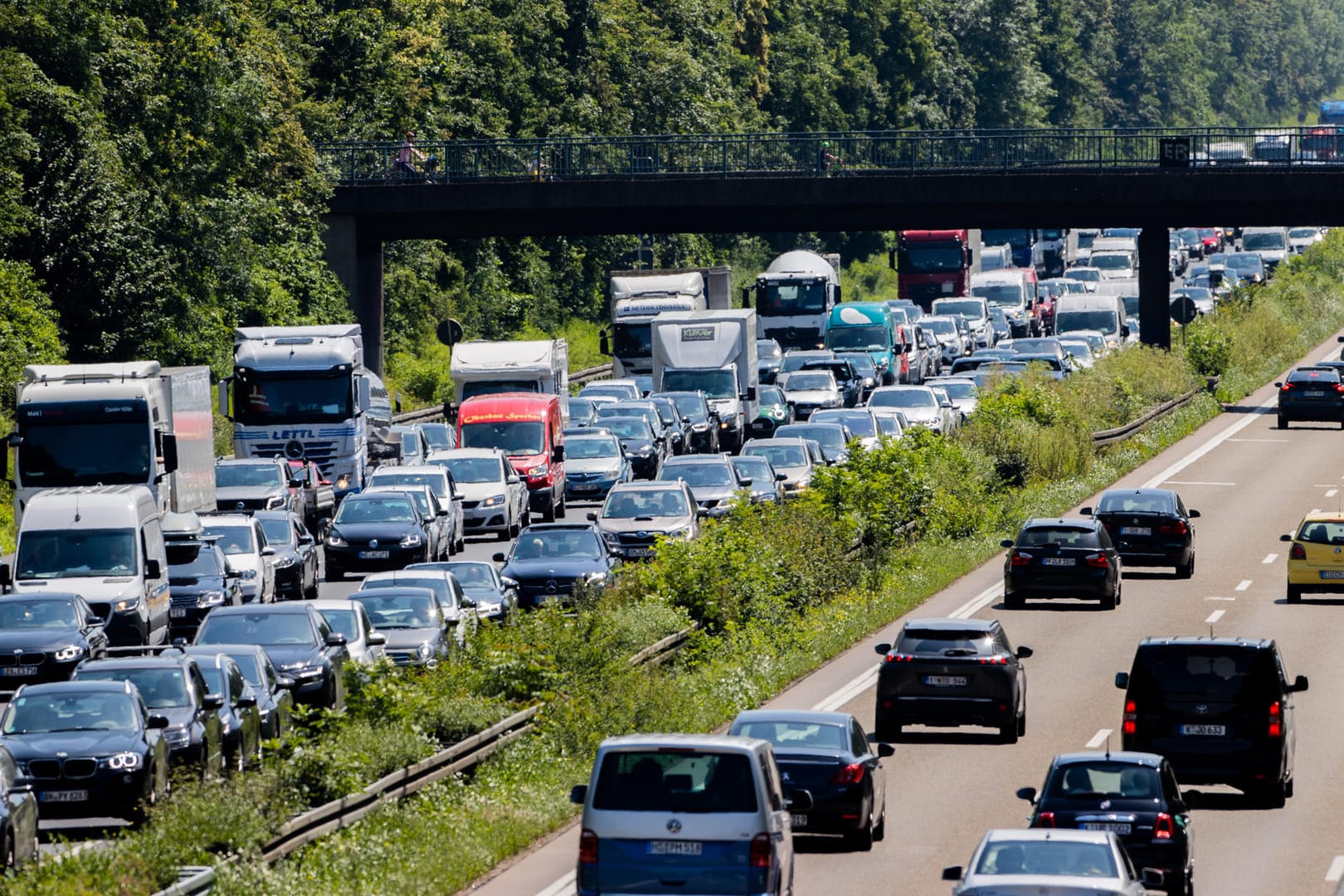Autos: Bis 2030 sollen nach dem Willen der EU mindestens 30 Millionen emissionsfreie Autos auf die Straße kommen.