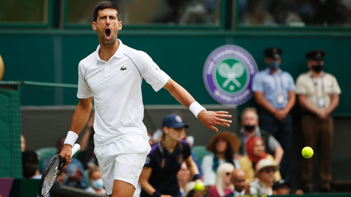 Geschichte geschrieben: Novak Djokovic jubelt im Wimbledon-Finale gegen Matteo Berrettini.