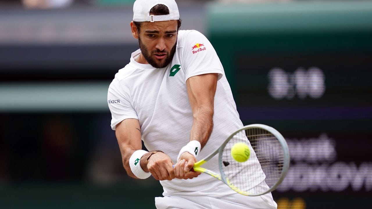 Der Italiener Matteo Berrettini musste sich dem Serben Novak Djokovic im Finale geschlagen geben. Der Italiener Matteo Berrettini musste sich dem Serben Novak Djokovic im Finale geschlagen geben.