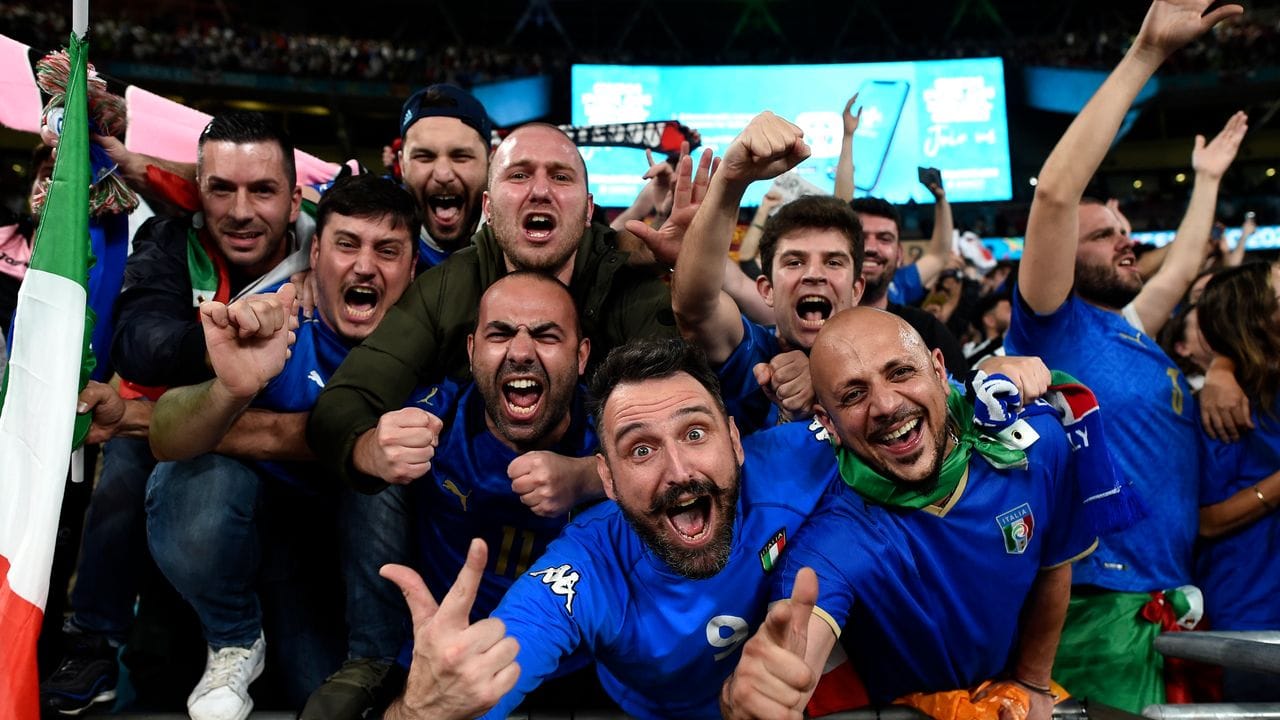 Italien gewinnt das Finale im Elfmeterschießen mit 3:2 und ist Fußball-Europameister.