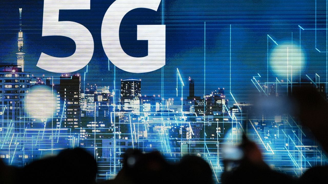 5G lässt keine Antennen oder dritte Augen wachsen, sondern ist der Kurzname für den aktuell schnellsten Mobilfunkstandard.