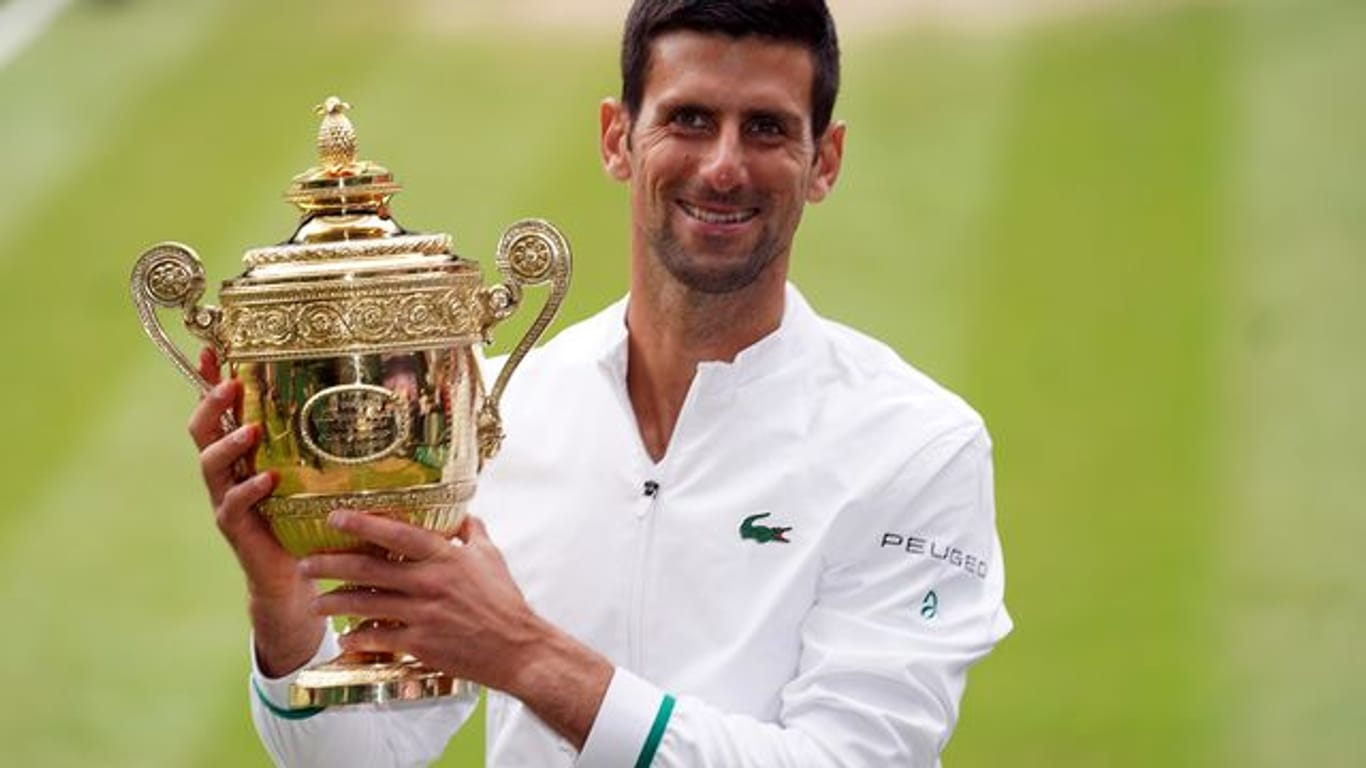 Wimbledonsieger Novak Djokovic lässt seine Olympia-Teilnahme offen.