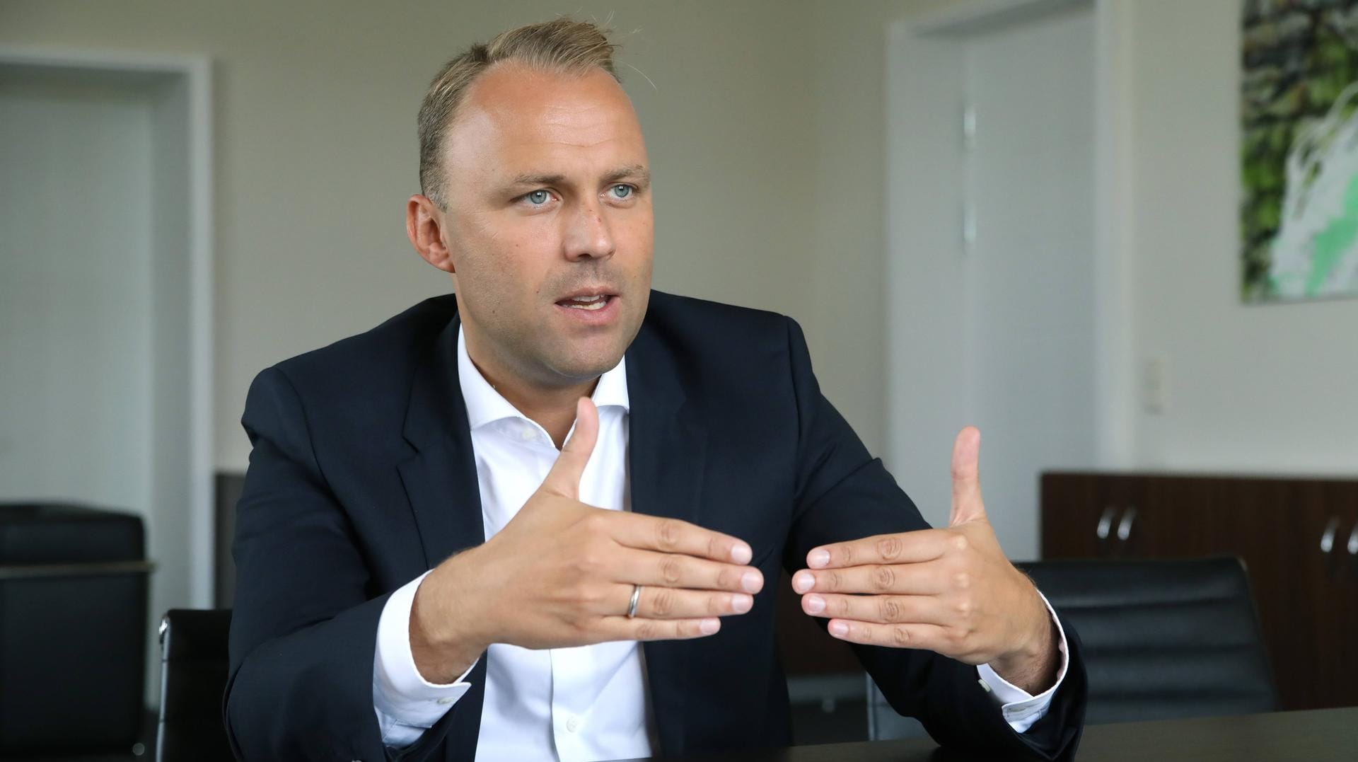 Mit Blick auf den Herbst findet FDP-Politiker Sebastian Czaja: "Wir brauchen einen verlässlichen Plan, wie es angesichts der Delta-Variante und des endlichen Sommers weitergeht."