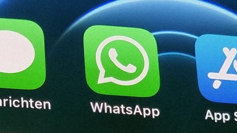 Die Anwendung von WhatsApp auf einem Smartphone: Verbraucherschützer gehen gegen das Unternehmen vor.