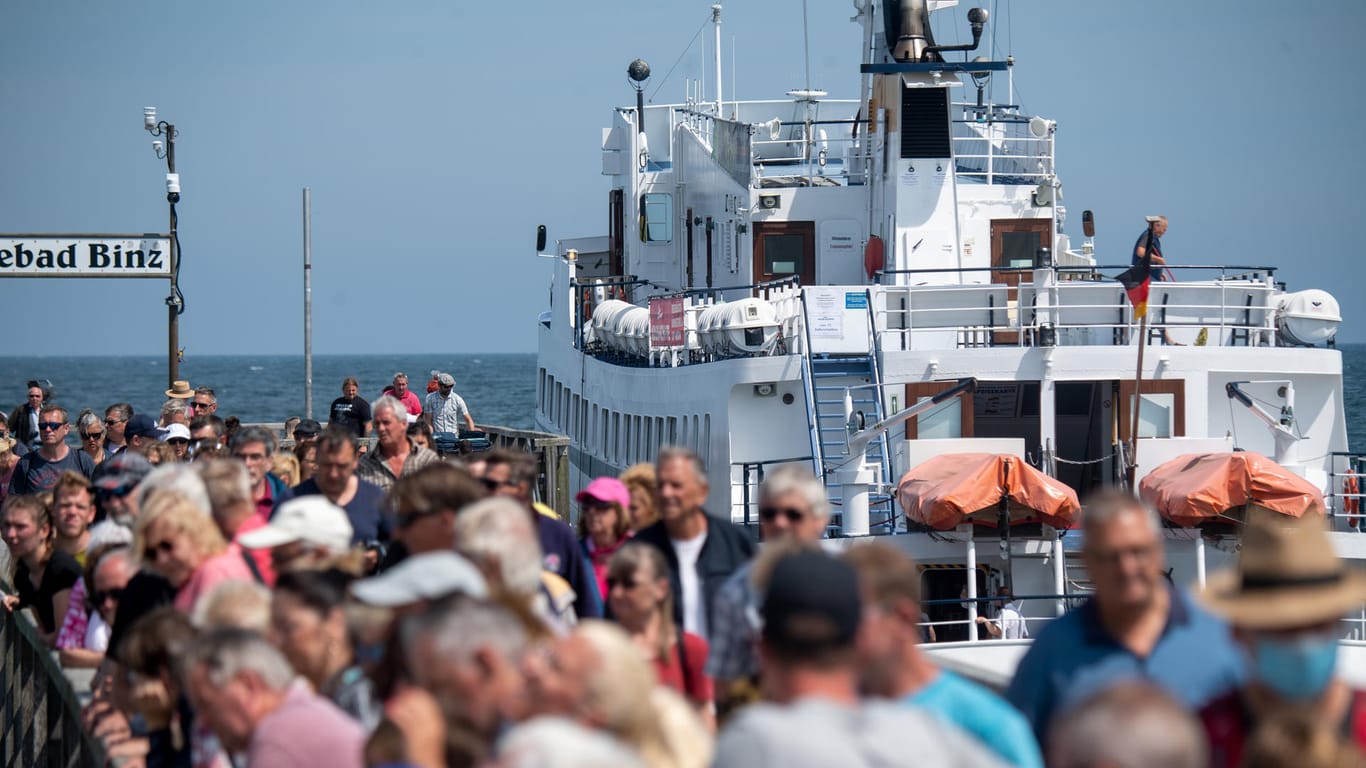Touristen auf der Insel Rügen: Der Inzidenzwert in Deutschland steigt weiter.