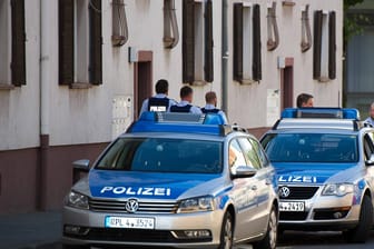 Mainzer Polizei im Einsatz (Symbolbild): Die Beamten des Altstadtreviers hatten es am Montagabend mit einem ganz besonderen Einbrecher zu tun.