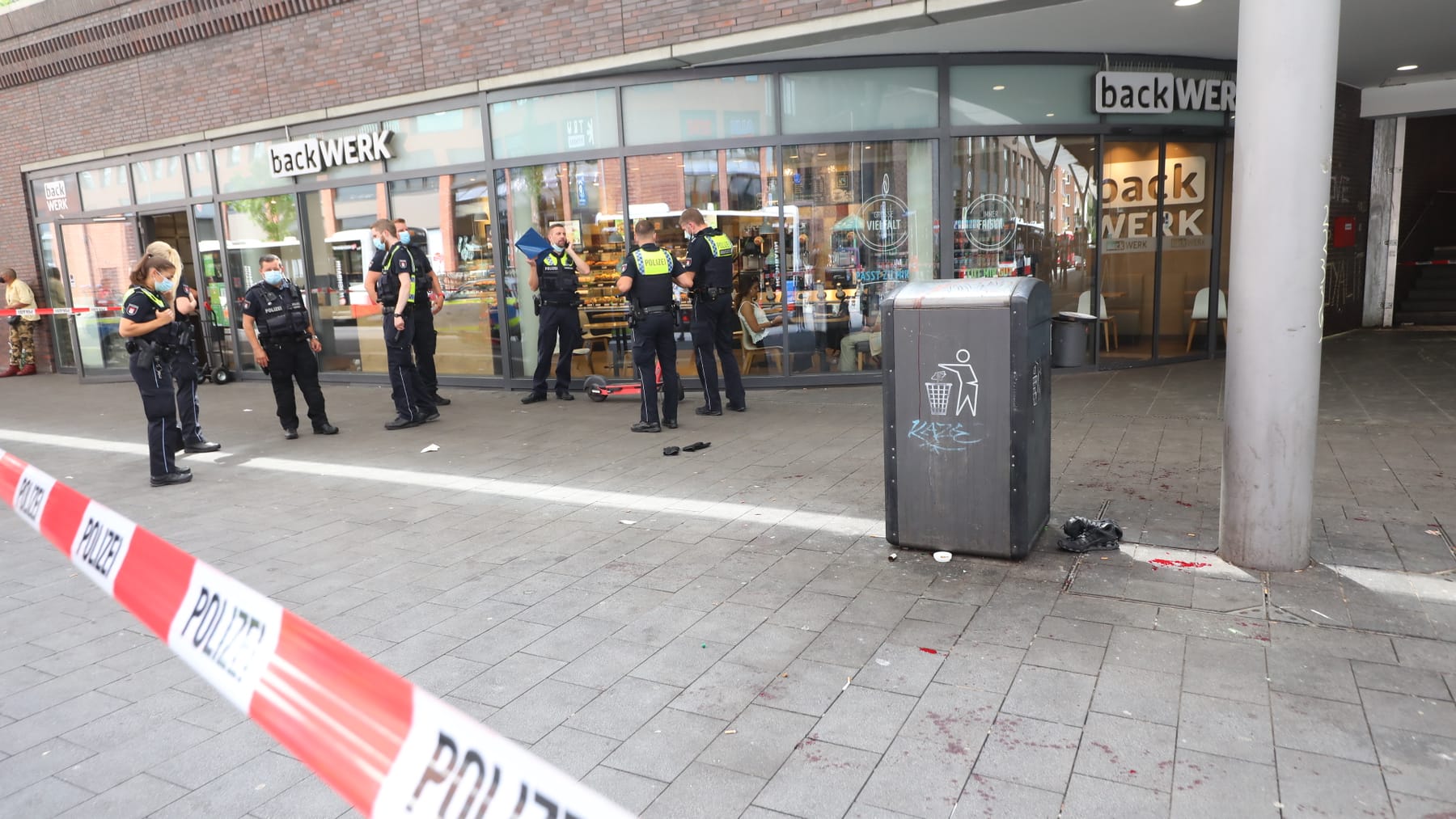 Messerattacke In Hamburg: Mann Am Bahnhof Barmbek Niedergestochen