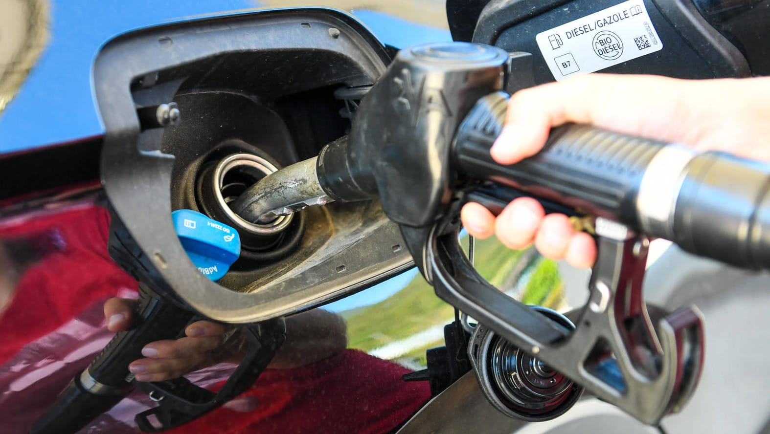 Diesel fahren: Wann Sie AdBlue tanken sollten