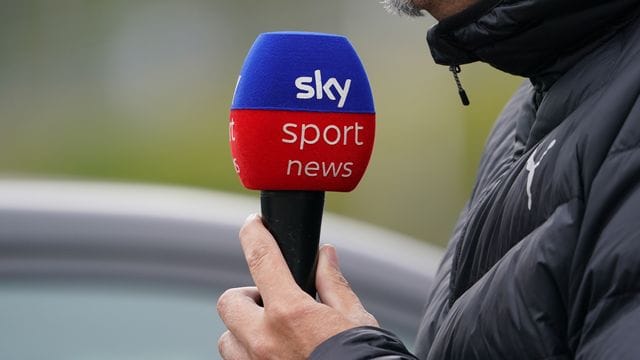 Die Rechte-Einkäufer des Pay-TV-Unternehmens Sky erwarten die wohl wichtigsten Tage des Jahres. Die Rechte-Einkäufer des Pay-TV-Unternehmens Sky erwarten die wohl wichtigsten Tage des Jahres.