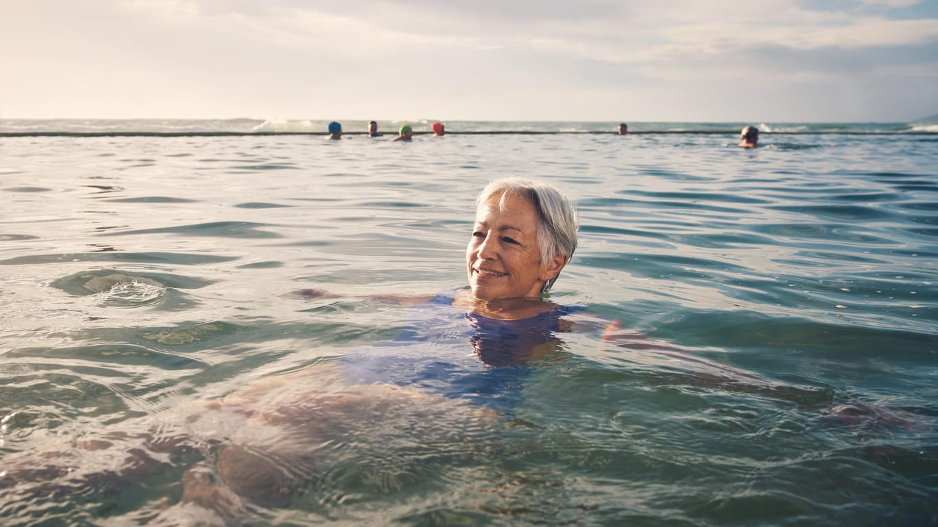 Schwimmen: Auch im Alter ist diese Sportart zu empfehlen.