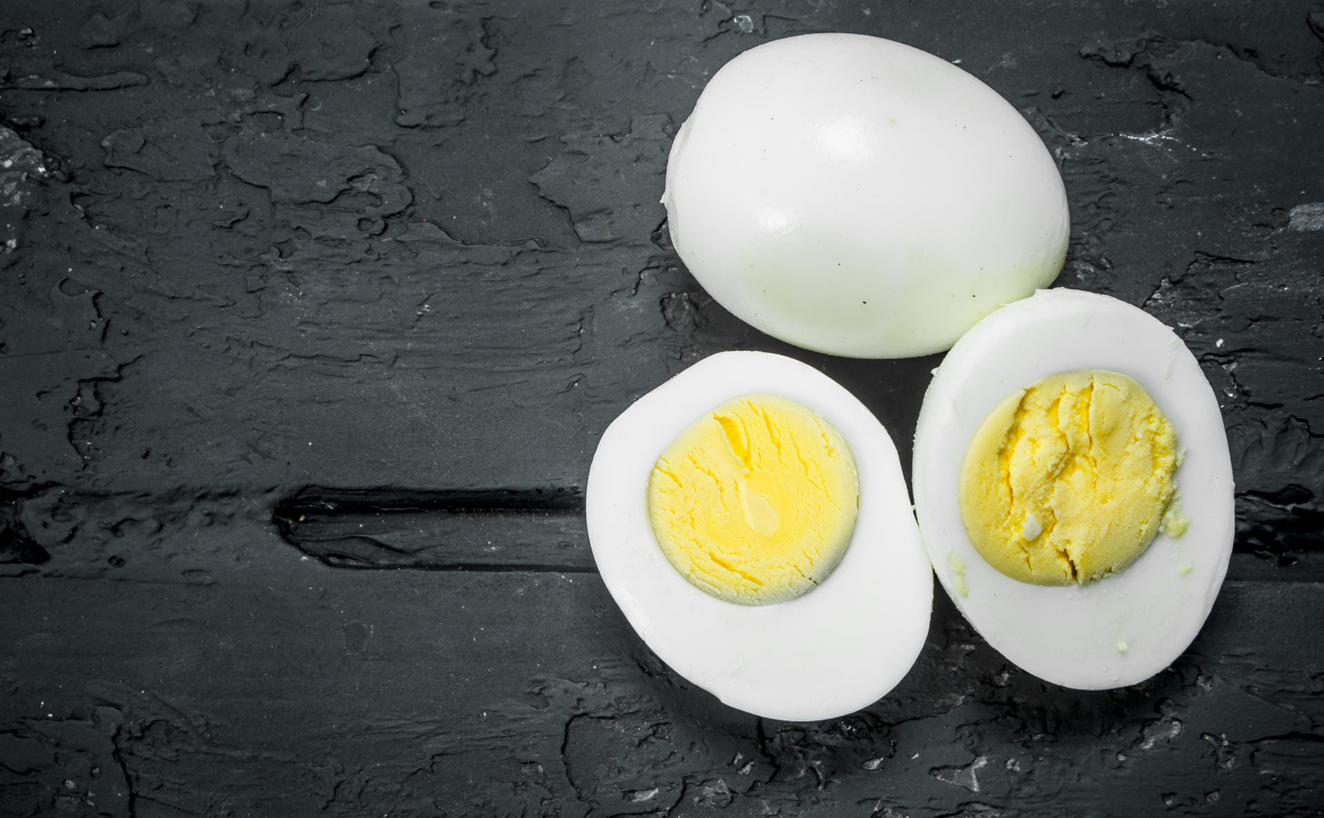 Was bedeutet der blau-grüne Rand bei hartgekochten Eiern?