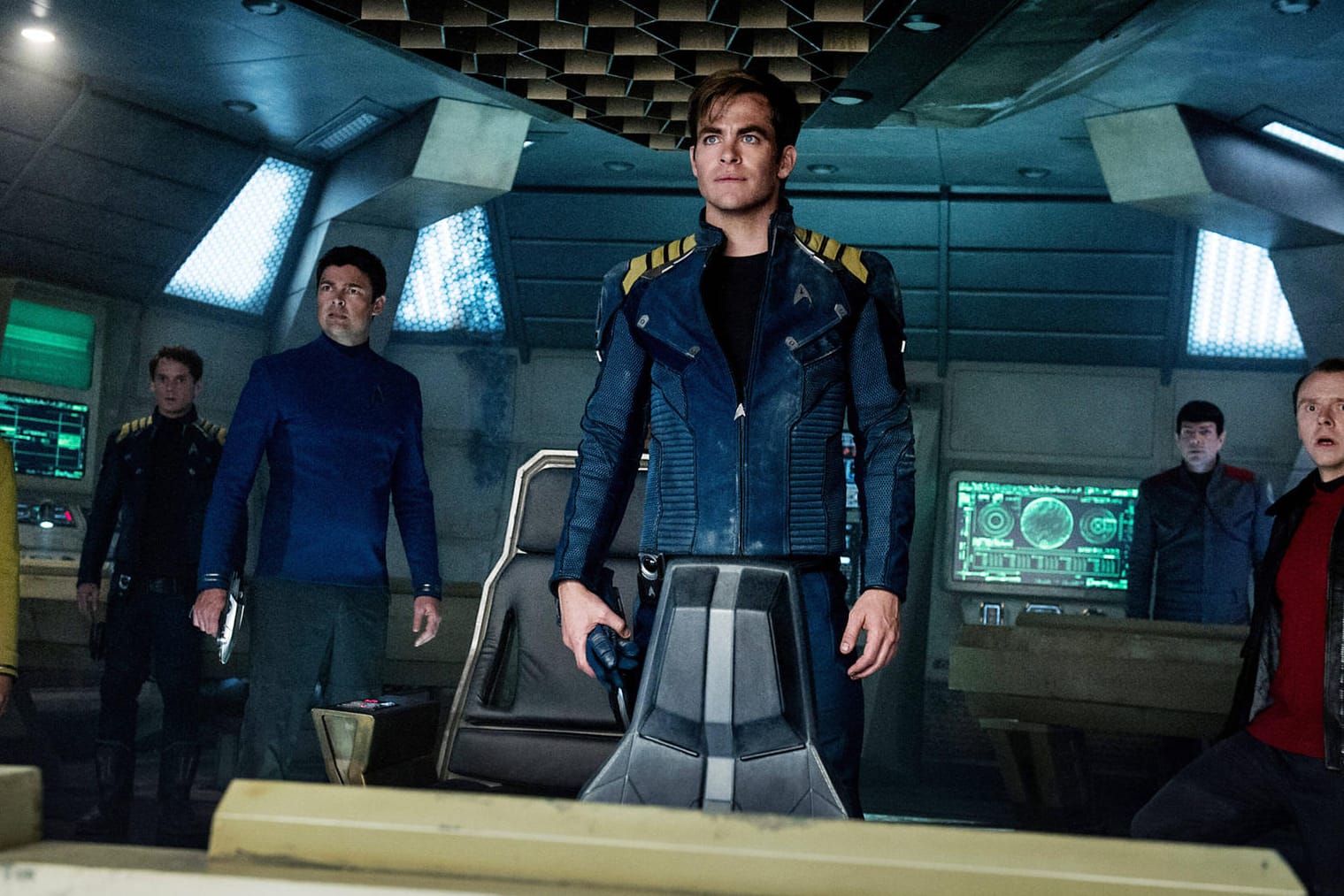 "Star Trek Beyond": John Cho als Sulu, Anton Yelchin als Chekov, Karl Urban als Doctor Bones McCoy, Chris Pine als Captain James T. Kirk, Zachary Quinto als Spock und Simon Pegg als Scotty.