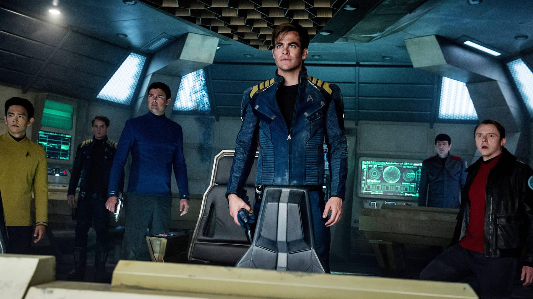 "Star Trek Beyond": John Cho als Sulu, Anton Yelchin als Chekov, Karl Urban als Doctor Bones McCoy, Chris Pine als Captain James T. Kirk, Zachary Quinto als Spock und Simon Pegg als Scotty.