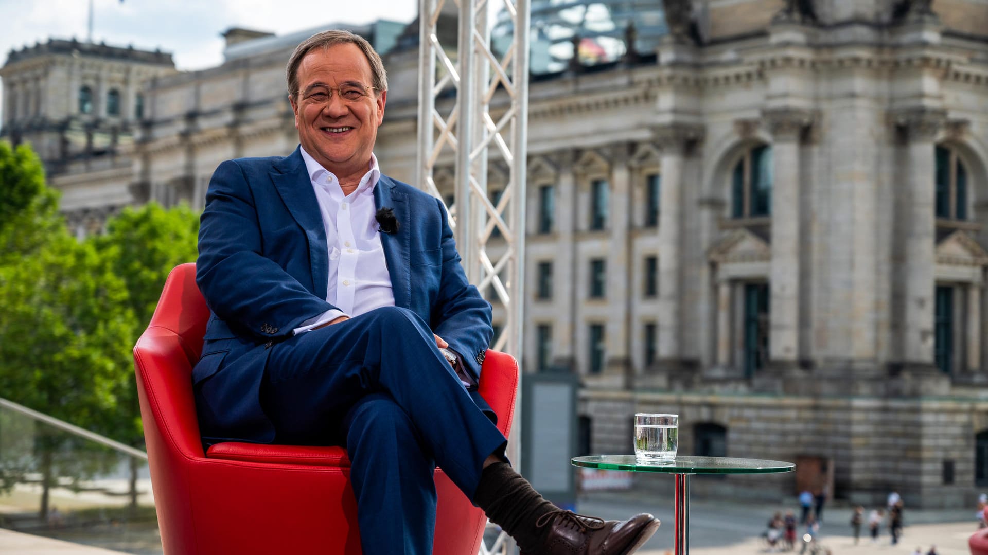 Armin Laschet: Der Kanzlerkandidat von CDU und CSU liegt mit der Union laut aktuellen Umfragen für die Bundestagswahl deutlich vorne. Armin Laschet: Der Kanzlerkandidat von CDU und CSU liegt mit der Union laut aktuellen Umfragen für die Bundestagswahl deutlich vorne.