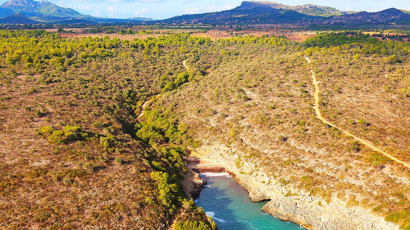 Cala Virgili: Die sogenannte Virgilibucht ist nur zu Fuß erreichbar.