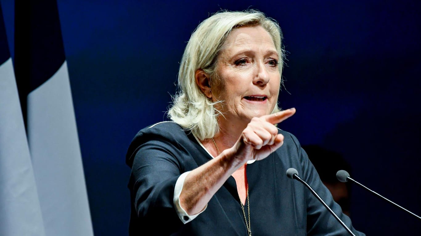 Marine Le Pen, Vorsitzende der rechtsextremen Partei Rassemblement National: Außer "Desillusionen, Verrat und im Stich gelassen zu werden" habe die Partnerschaft mit Berlin "nichts" gebracht.