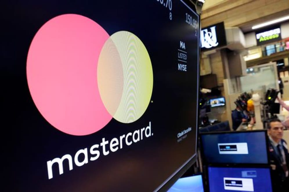 Das Logo von Mastercard auf dem Börsenparkett in New York.