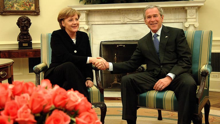 Endlich Angela, 2006: George W. Bush empfand die Zeit mit Gerhard Schröder als "sehr eisig"