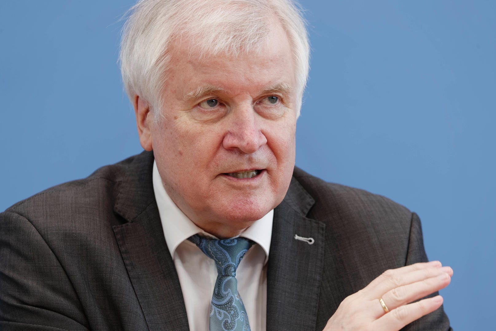 Horst Seehofer: Der Innenminister will das BSI personell aufstocken.