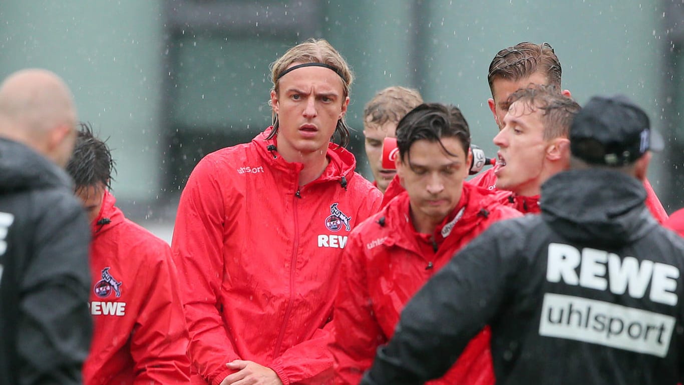 1. FC Köln beim Regentraining, im Bild Sebastiaan Andersson: Vor dem Trainingslager stehen wichtige Entscheidungen an.