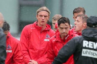 1. FC Köln beim Regentraining, im Bild Sebastiaan Andersson: Vor dem Trainingslager stehen wichtige Entscheidungen an.