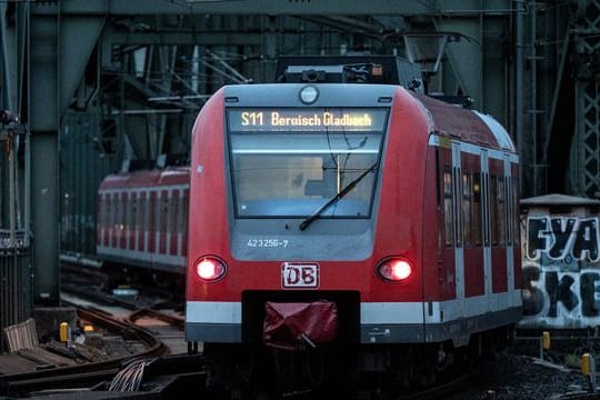 Durch Überflutungen kommt es auf vielen Strecken zu Störungen.