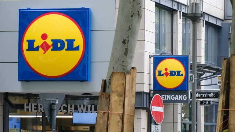 Eine Lidl-Filiale in Düsseldorf: Der Discounter konnte seinen Umsatz 2020 deutlich steigern.