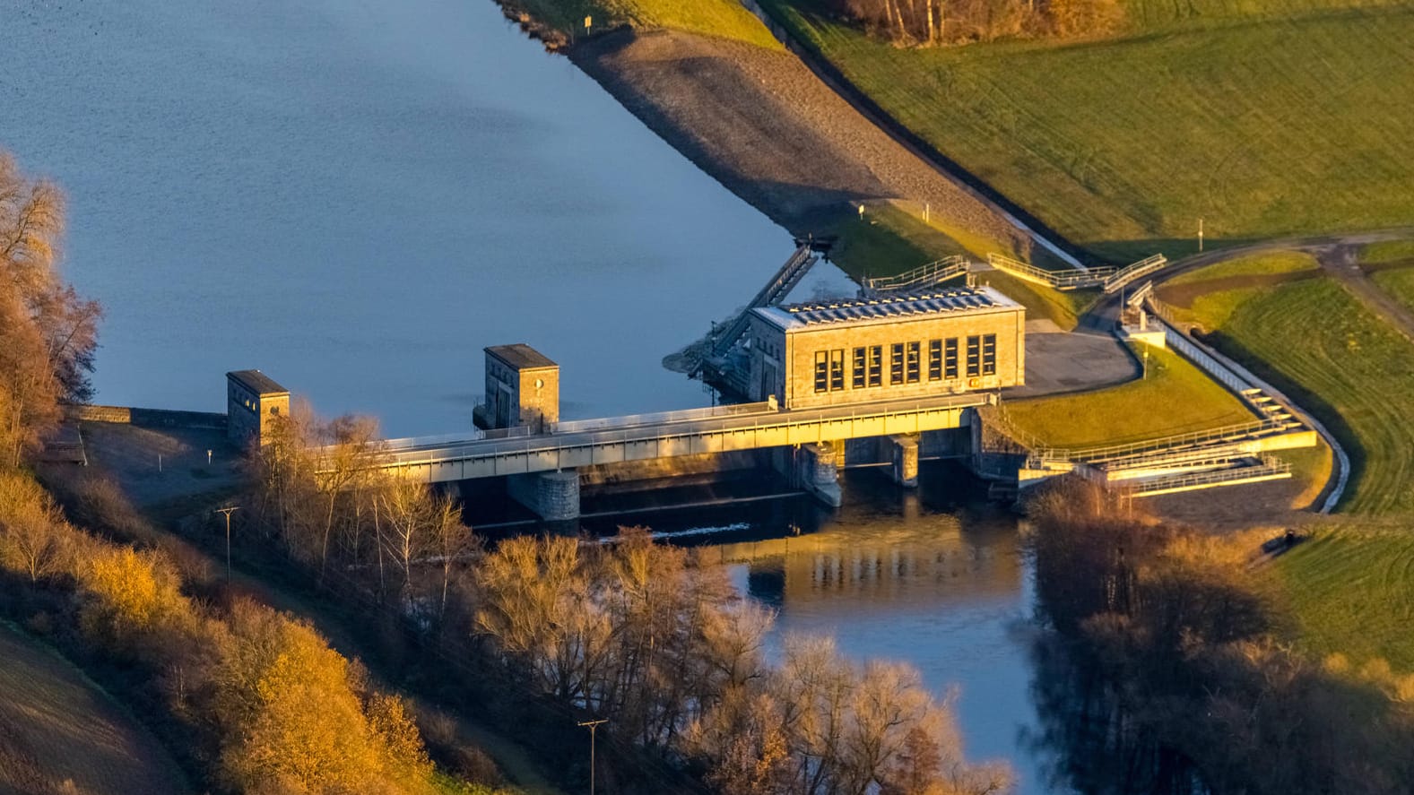 Luftbild, Fluss Ruhr, Wasserkraftwerk Echthausen, Wickede, Sauerland, Nordrhein-Westfalen, Deutschland !ACHTUNGxMINDESTH