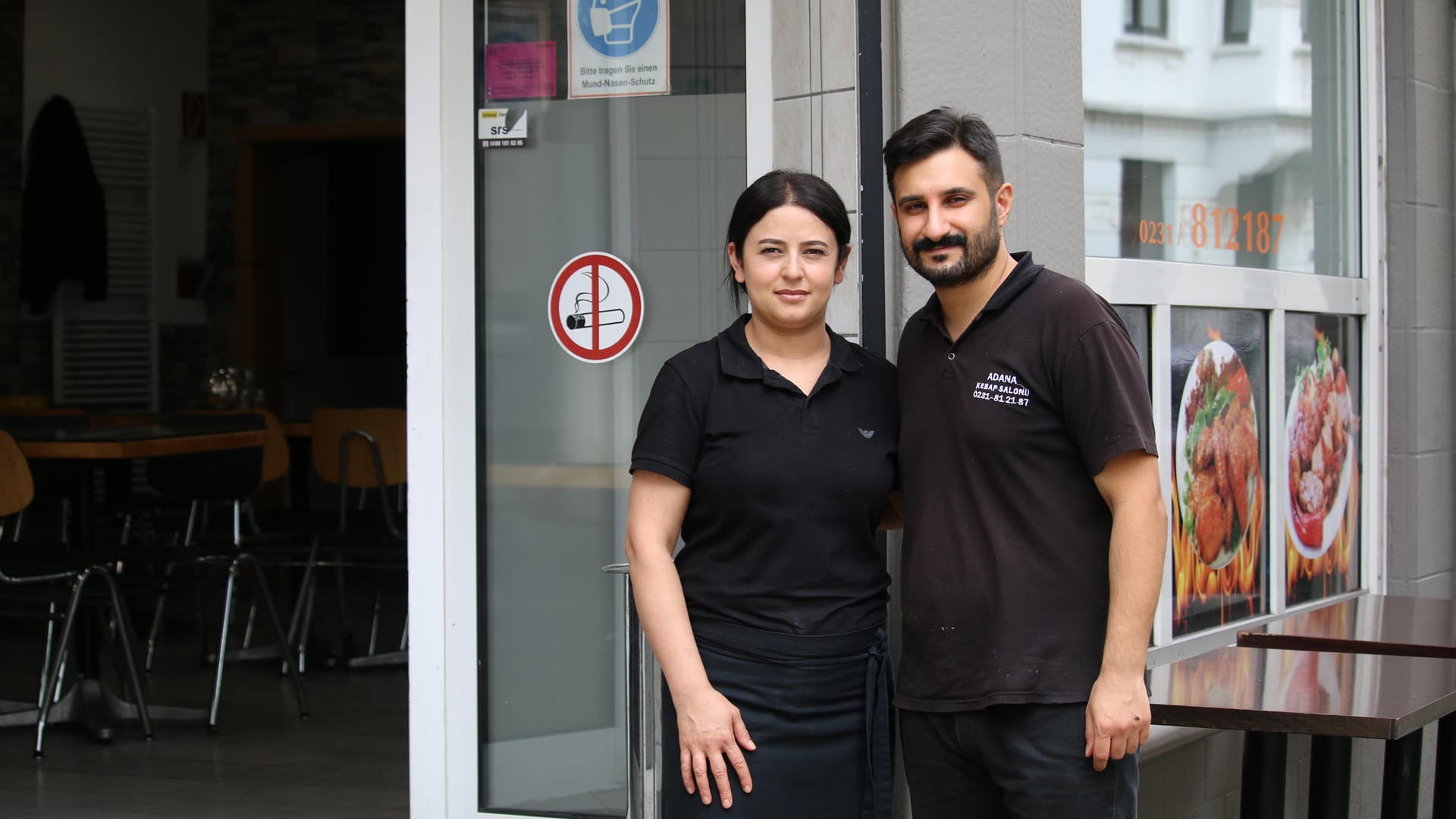 Halis Maif mit seiner Schwester: Ihr gehört der Dönerimbiss in der Dortmunder Nordstadt. Halis Maif mit seiner Schwester: Ihr gehört der Dönerimbiss in der Dortmunder Nordstadt.