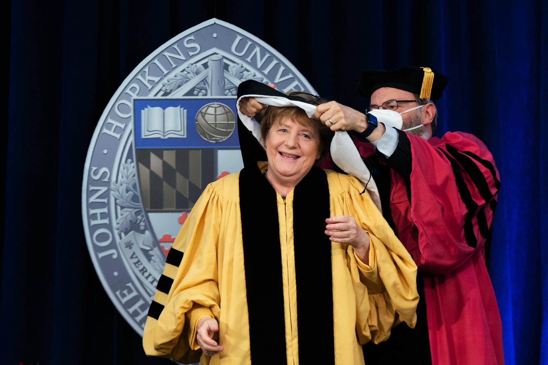 Angela Merkel, Ronald Daniels