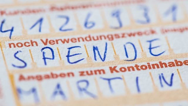 Heftige Regenfälle haben für Schlammlawinen und Überflutungen gesorgt. Heftige Regenfälle haben für Schlammlawinen und Überflutungen gesorgt.