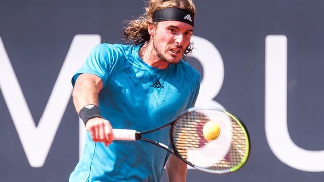 Hat das Viertelfinale in Hamburg überraschend verloren: Stefanos Tsitsipas. Hat das Viertelfinale in Hamburg überraschend verloren: Stefanos Tsitsipas.