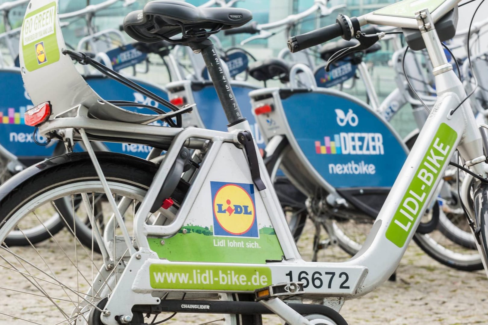 Ein Leihfahrrad der Firma Nextbike (Symbolfoto): Obwohl Fahrräder zum Mieten in vielen Städten an jeder Ecke stehen, rechnet sich das Geschäftsmodell oft nicht für die Unternehmen. Ein Leihfahrrad der Firma Nextbike (Symbolfoto): Obwohl Fahrräder zum Mieten in vielen Städten an jeder Ecke stehen, rechnet sich das Geschäftsmodell oft nicht für die Unternehmen.