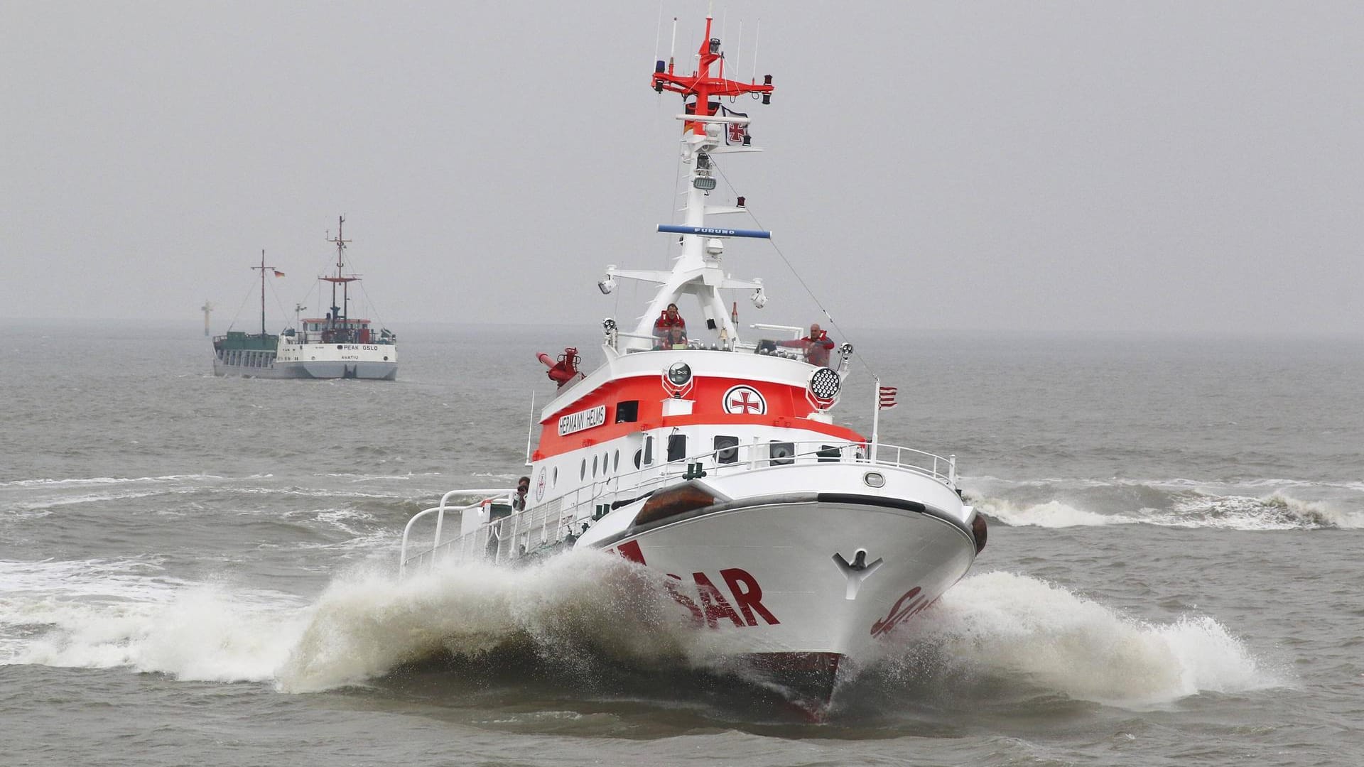 Ein Schiff der Seenotrettung (Archivbild): Die Frau habe keine Chance gehabt, sich alleine zu retten. Ein Schiff der Seenotrettung (Archivbild): Die Frau habe keine Chance gehabt, sich alleine zu retten.