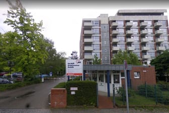 Das Ida-Wolff-Geriatriezentrum in Berlin-Neukölln: Die Feuerwehr hat einen Patienten befreit.