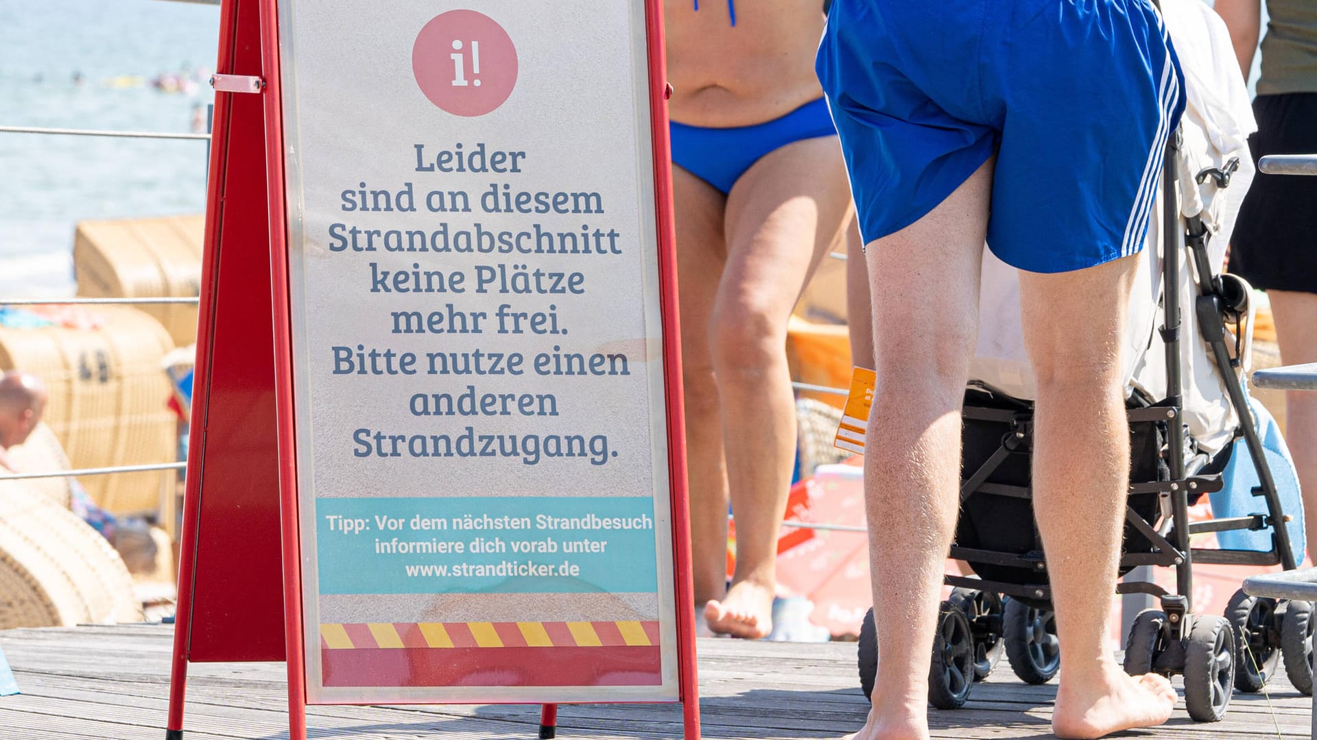 Gesperrter Strandabschnitt: Die ersten Strände sind auch in diesem Jahr wieder zu voll für Touristen.