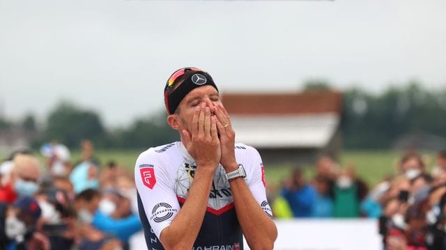 Nicht zu glauben: Jan Frodeno nach seinem Fabelsieg im Allgäu. Nicht zu glauben: Jan Frodeno nach seinem Fabelsieg im Allgäu.