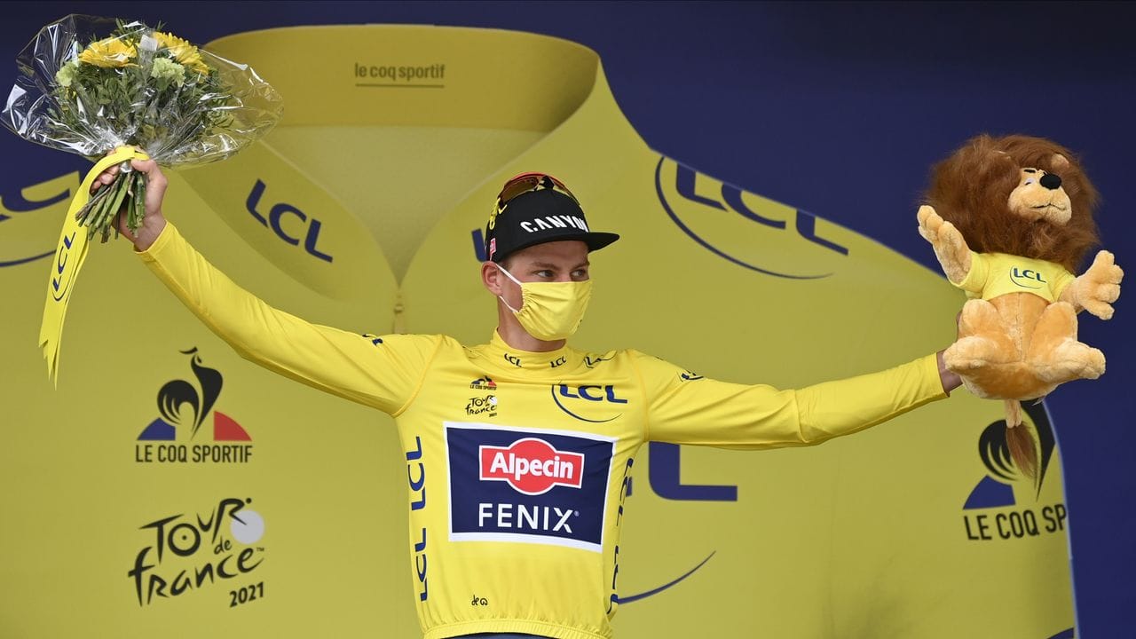 Was seinem Onkel nie gelang, schaffte Mathieu van der Poel bereits bei seiner ersten Tour. Was seinem Onkel nie gelang, schaffte Mathieu van der Poel bereits bei seiner ersten Tour.
