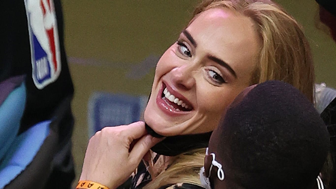 Adele: Die Sängerin schaute sich am Wochenende ein Basketballspiel in Phoenix, Arizona an.