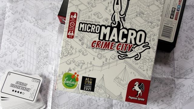 "MicroMacro: Crime City" ist zum Spiel des Jahres 2021 gewählt worden. "MicroMacro: Crime City" ist zum Spiel des Jahres 2021 gewählt worden.