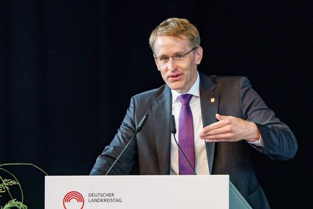 Daniel Günther (CDU), Ministerpräsident des Landes Schleswig-Holstein (Archivbild): Er verkündete die weiteren Lockerungen der Corona-Regeln.