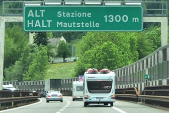 Maut in Italien: Bei der Fahrt auf einer mautpflichtigen Straße muss die gefahrene Strecke bezahlt werden.