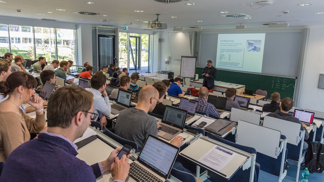 Was Ein Studium Bei Der Bundeswehr Bedeutet