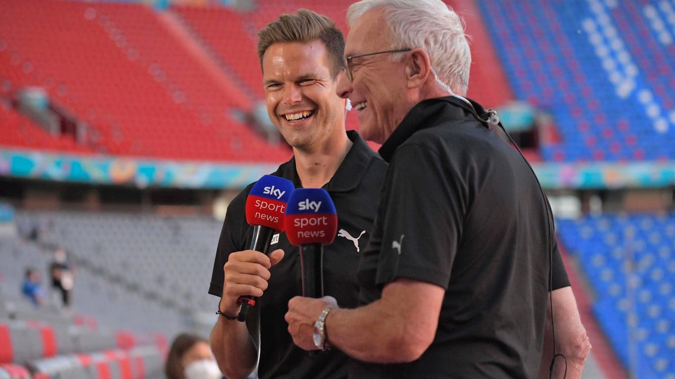 Marc Behrenbeck (li.) und Uli Köhler: Die beiden Sky-Moderatoren werden ab Mittwoch bei Sky Sport News nur noch hinter der Bezahlschranke zu sehen sein.