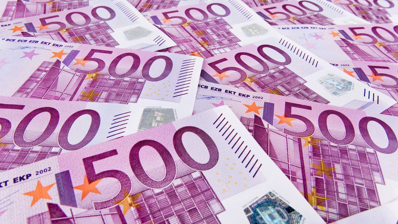 500-Euro-Banknoten (Symbolbild): Die EU-Kommission hat eine Bargeldobergrenze vorgeschlagen.
