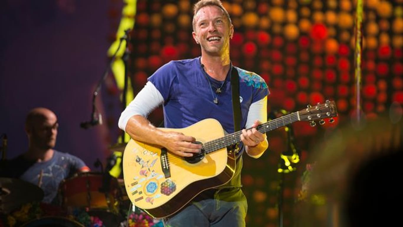 Chris Martin hebt mit seiner Band Coldplay wieder ab.