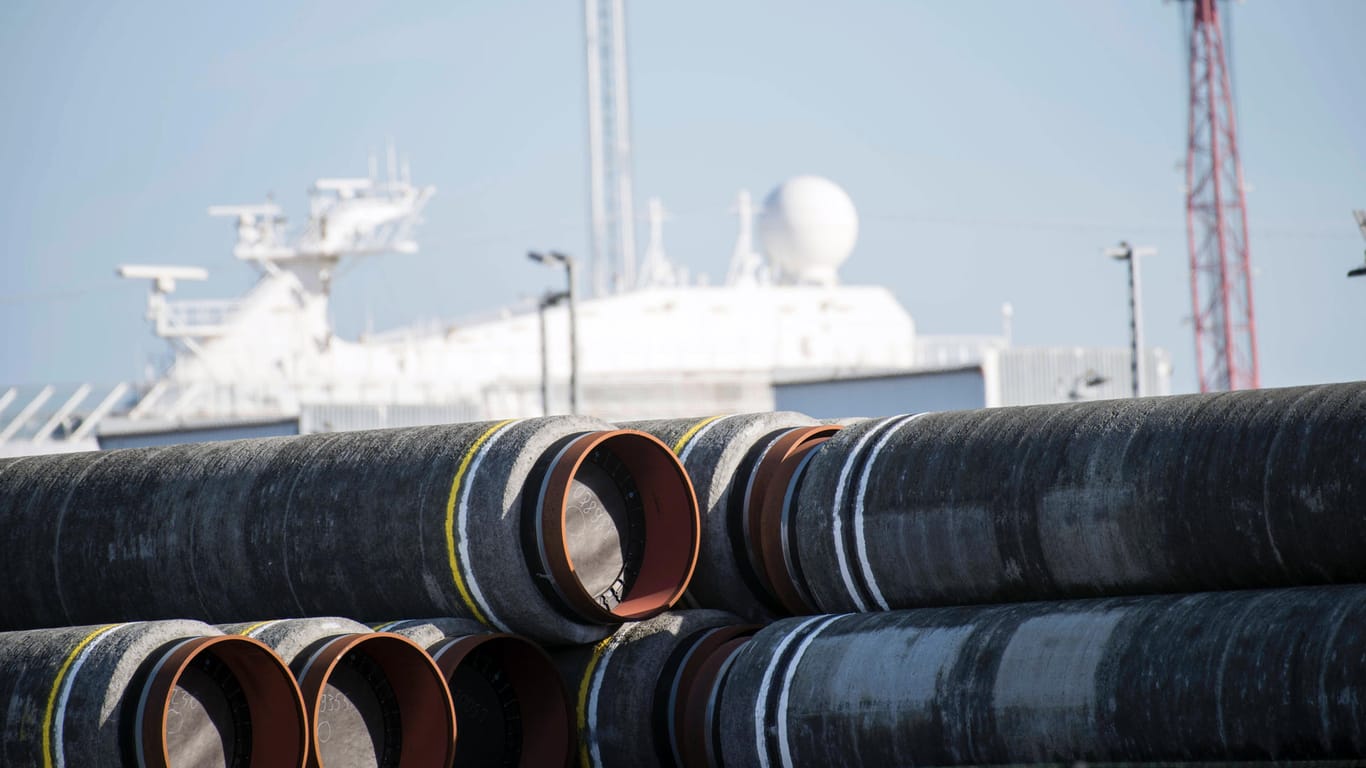 Pipeline-Röhren im Seehafen Sassnitz-Mukran: Die USA und Deutschland verhandeln über eine Lösung im Streit um Nord Stream 2.